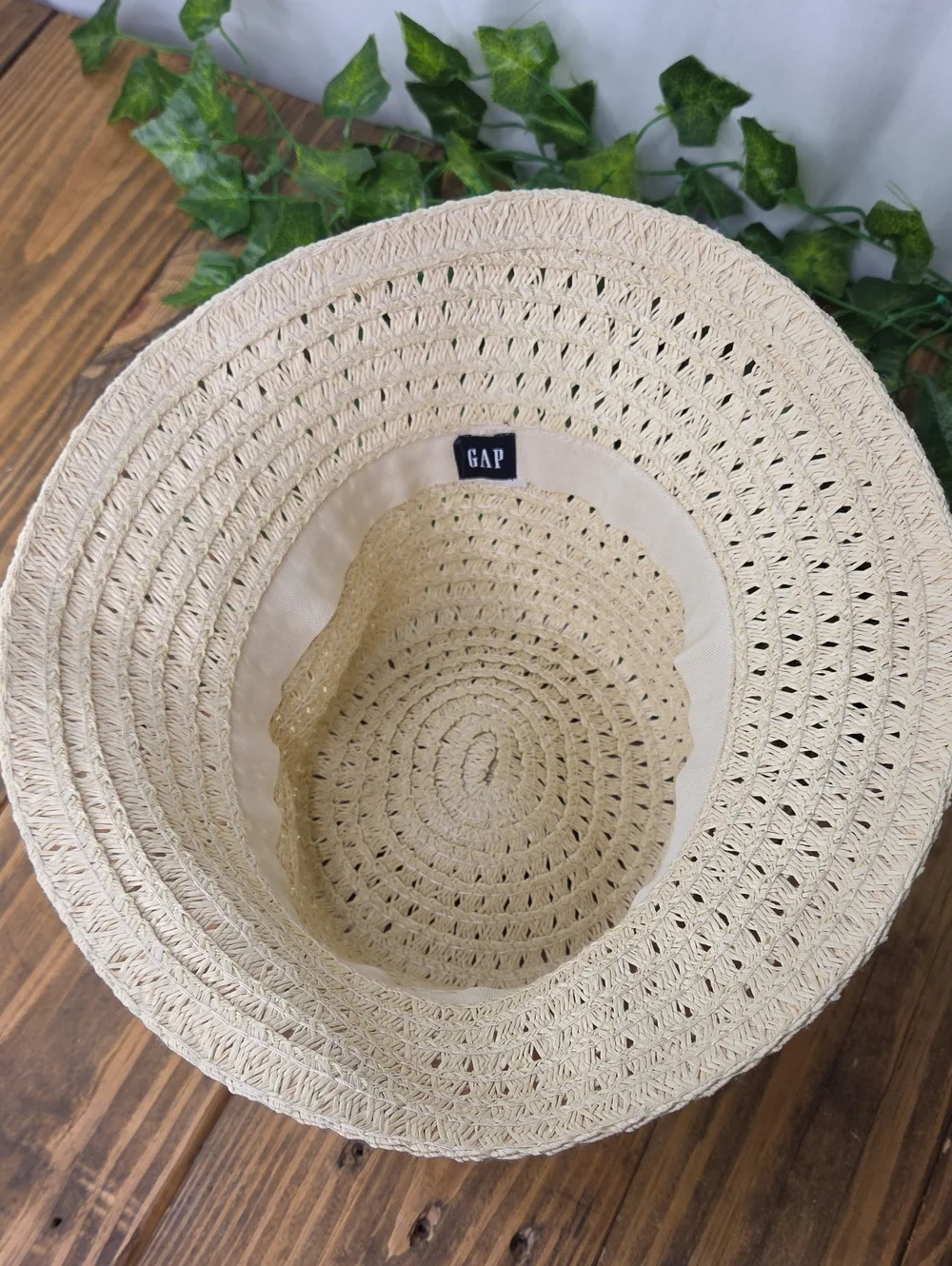 GAP. Cream Straw Bucket Hat. OSFA